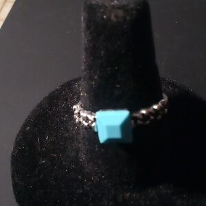 ❤️3/$10❤️NIP - Silver Tone Hollow Style New Design Ring - Size 7.5